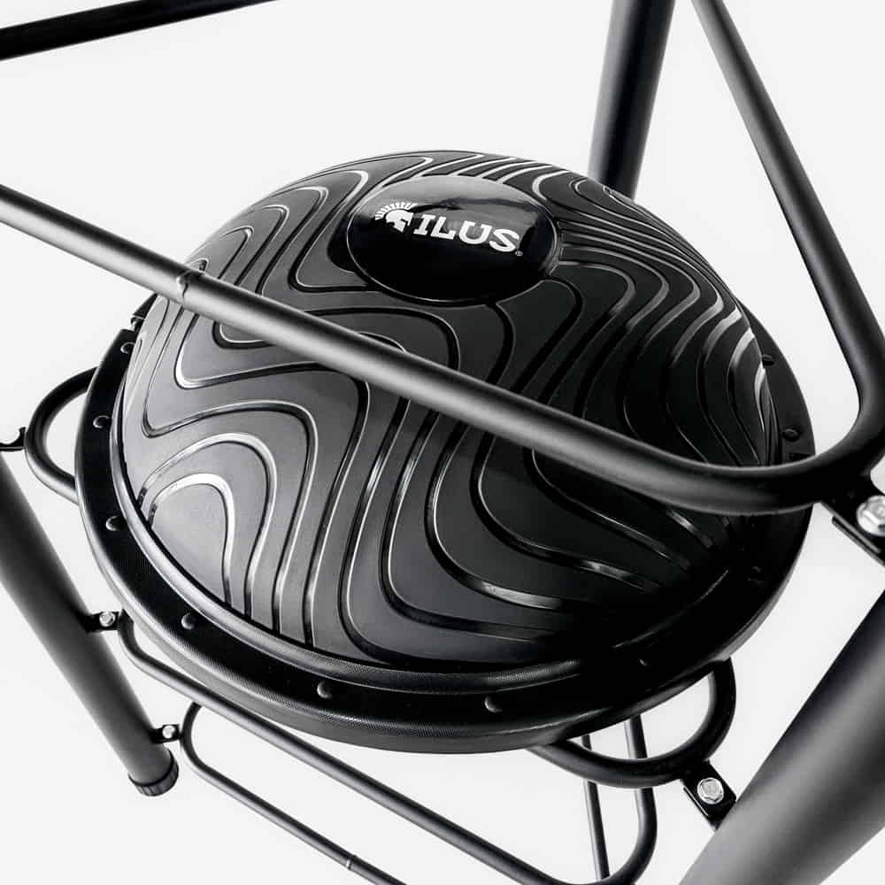 5 ILUS Bosu Balls + Rack